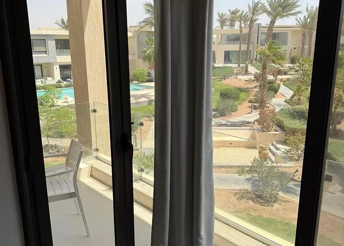 Cozy 2br With Pool Access *